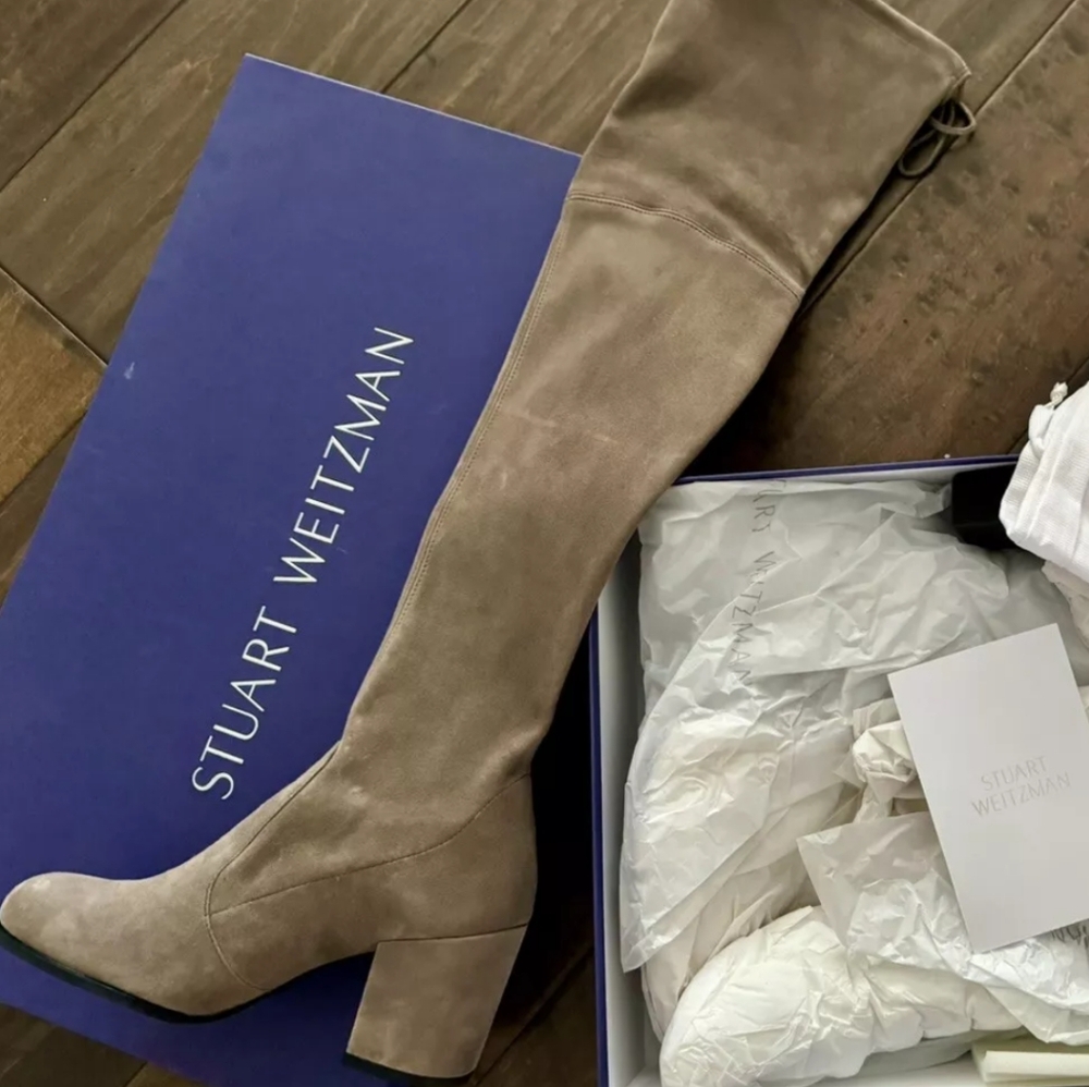 Stuart Weitzman NIB Taupe Tieland Boots, Size 8